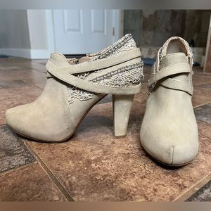 Not Rated heels cream